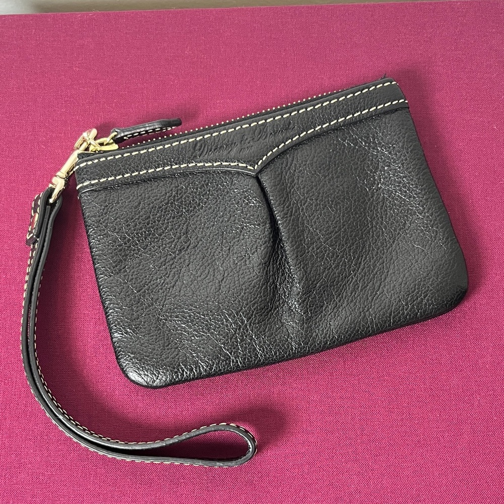 Dooney &‎ Bourke Black Genuine Pebble Leather Wristlet